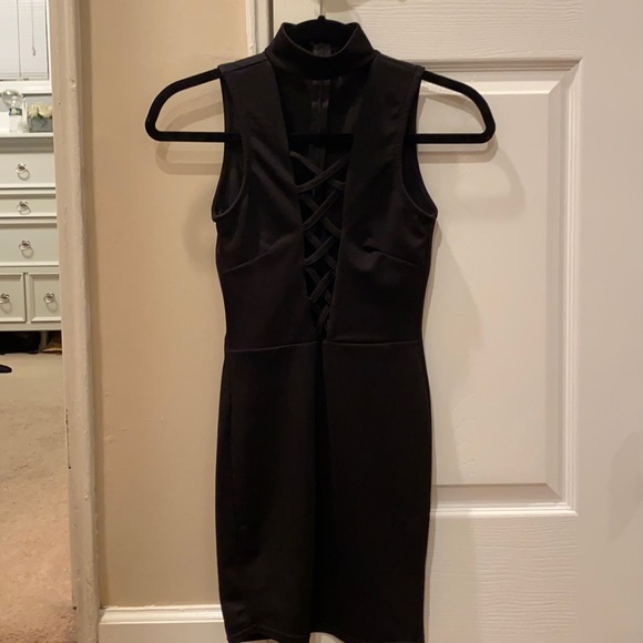 Misguided Black Criss Cross Mini Dress - Picture 2 of 6